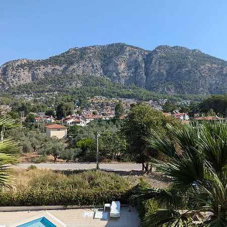 Peaceful Escape With Private Pool Case de vacanță